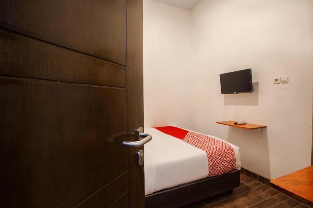 Oyo 2720 Sutomo Inn Medan Dış mekan fotoğraf