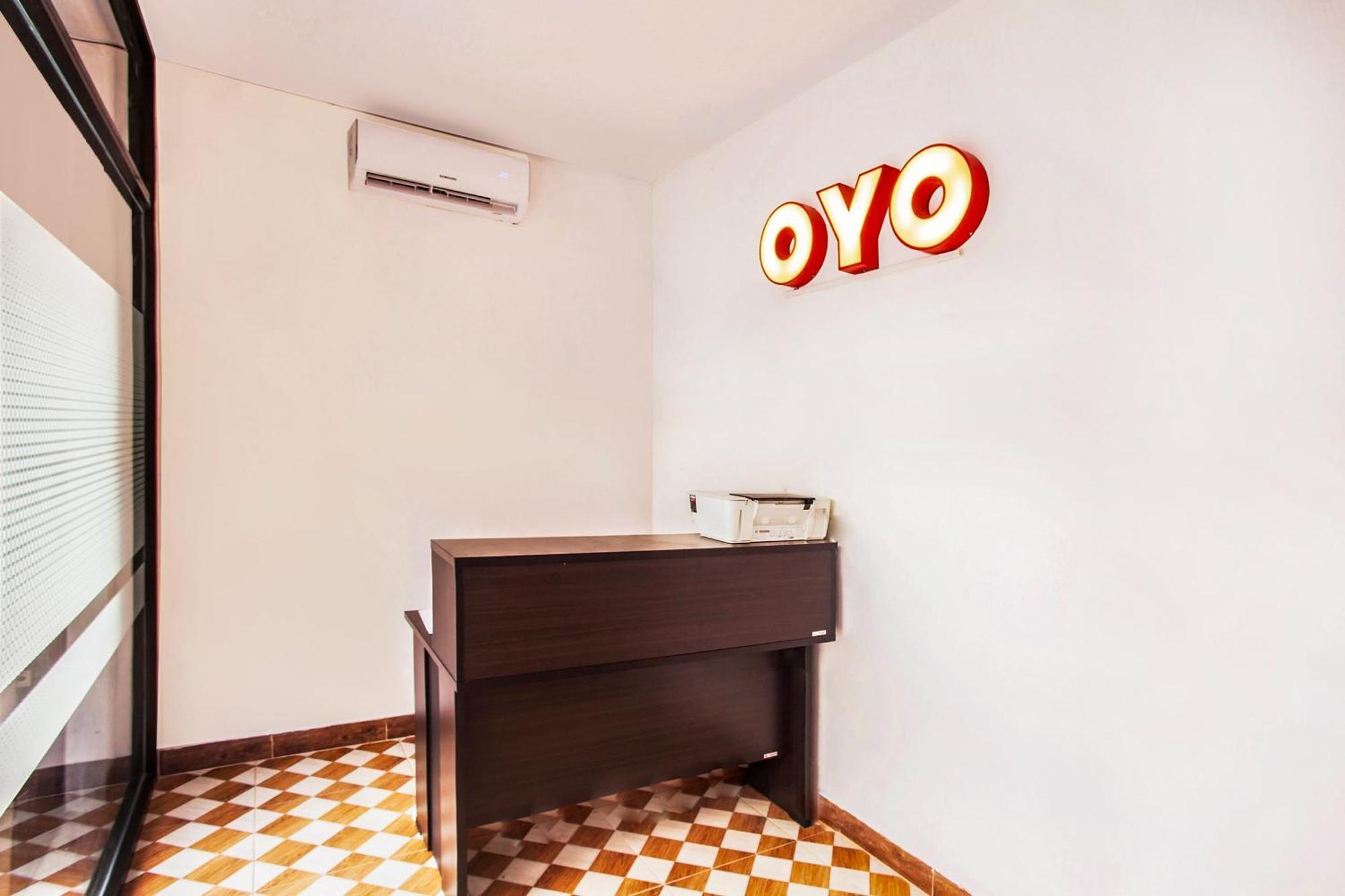 Oyo 2720 Sutomo Inn Medan Dış mekan fotoğraf