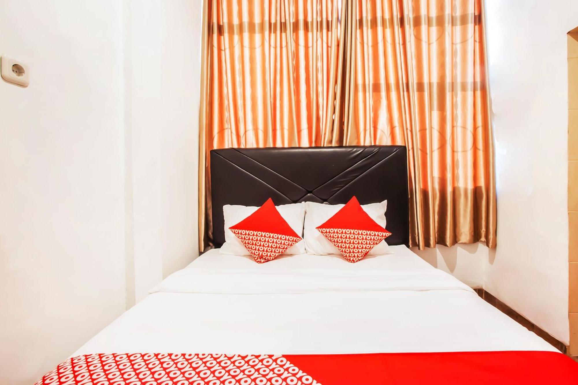 Oyo 2720 Sutomo Inn Medan Dış mekan fotoğraf