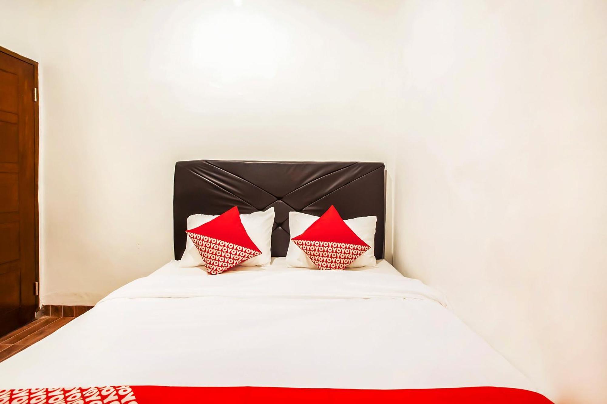 Oyo 2720 Sutomo Inn Medan Dış mekan fotoğraf