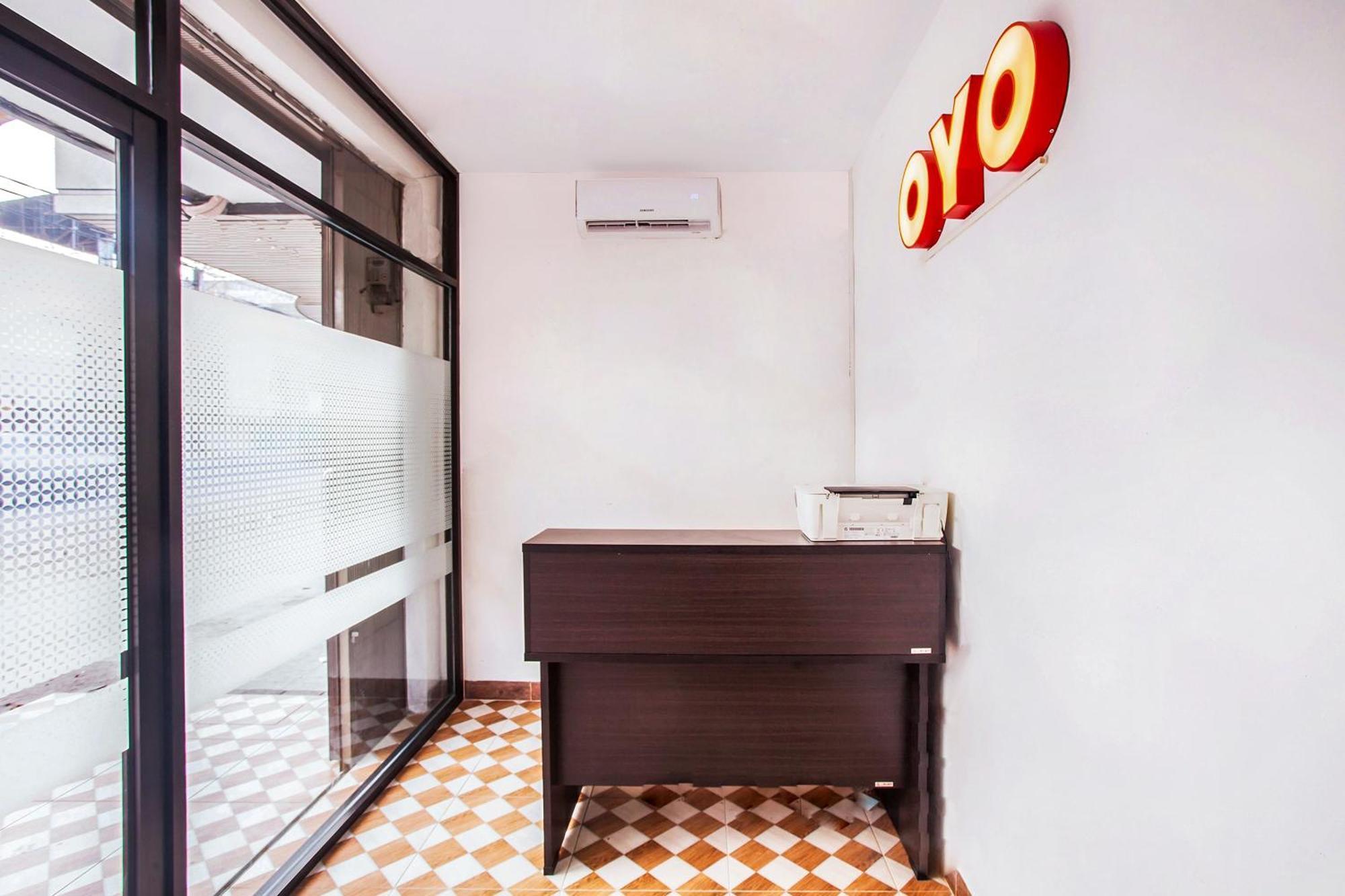 Oyo 2720 Sutomo Inn Medan Dış mekan fotoğraf