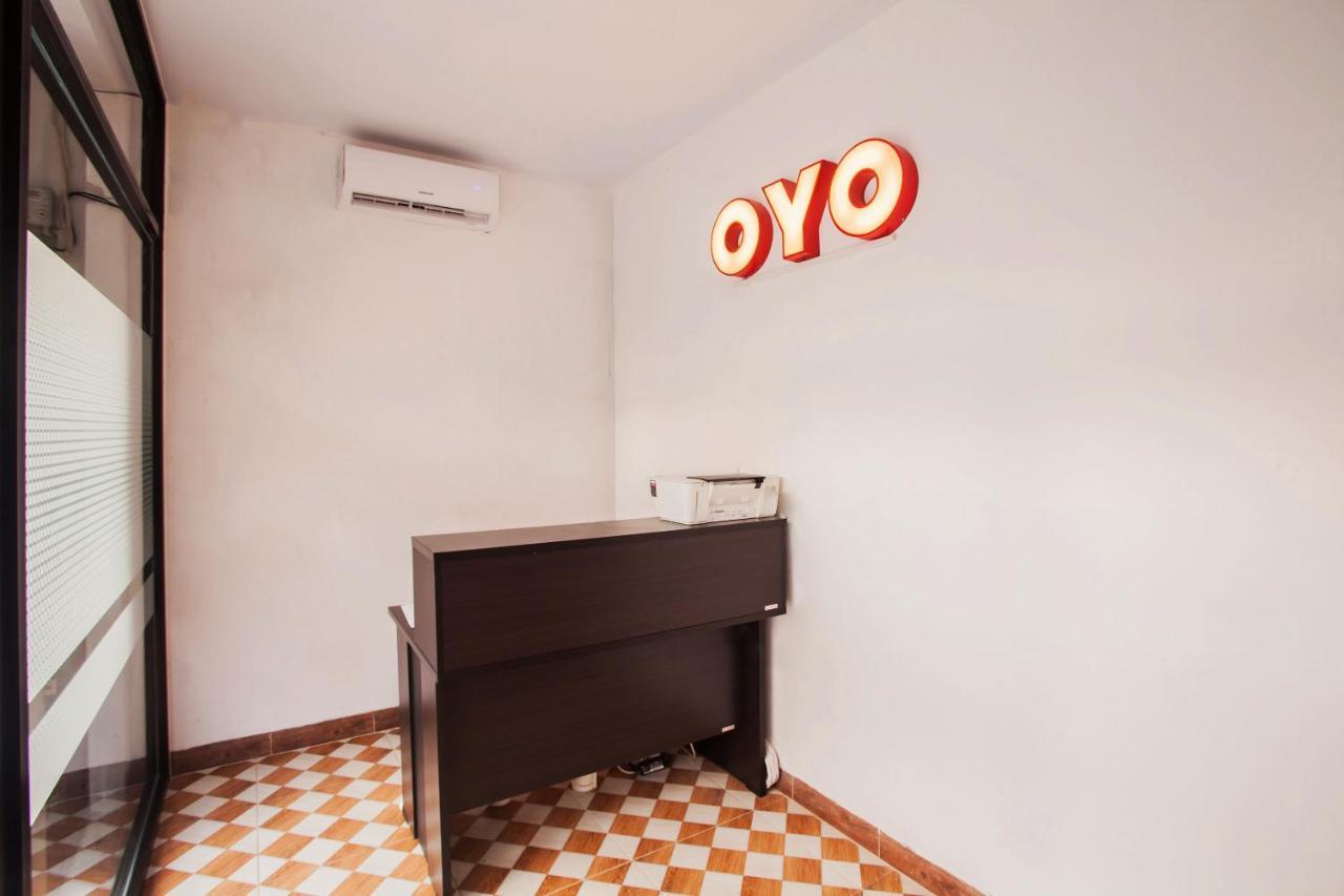Oyo 2720 Sutomo Inn Medan Dış mekan fotoğraf